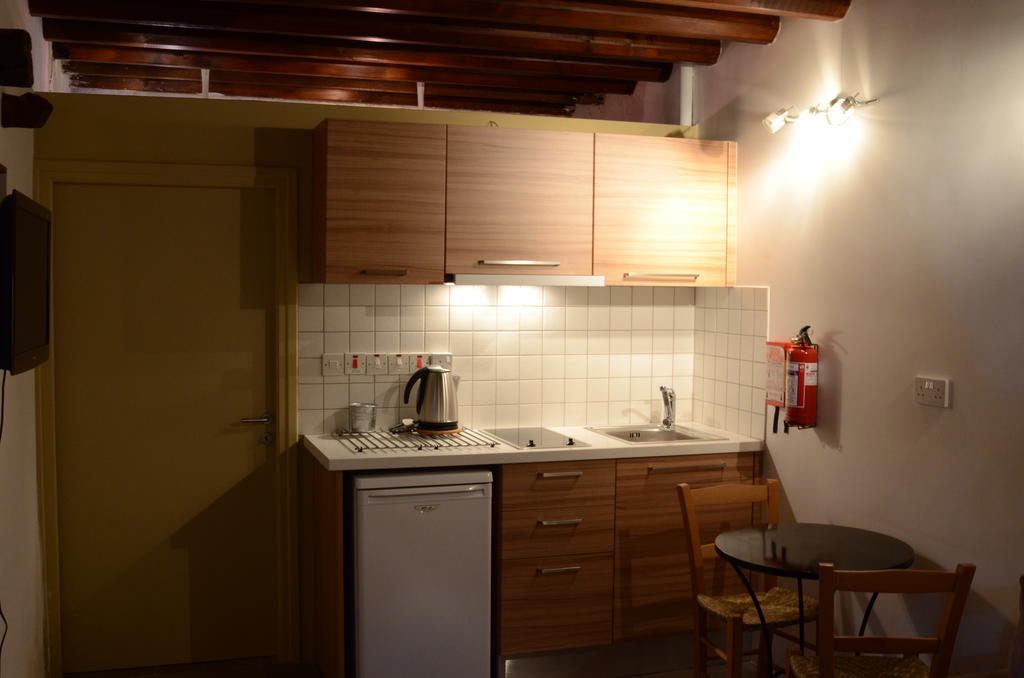 To Kastri Apartment Kalopanagiotis Bagian luar foto